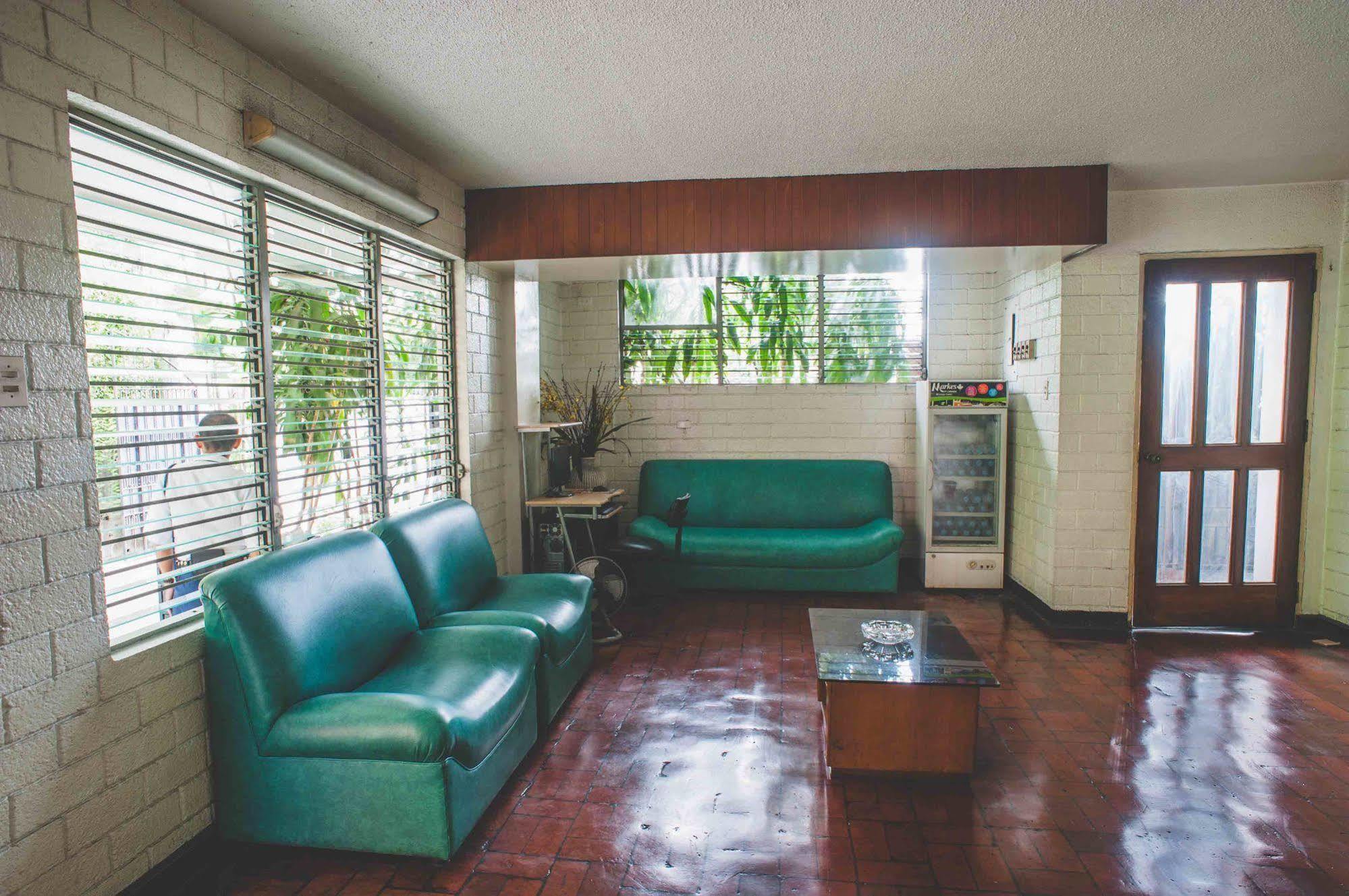 Reddoorz At Broadway Court Apartelle Quezon City Εξωτερικό φωτογραφία