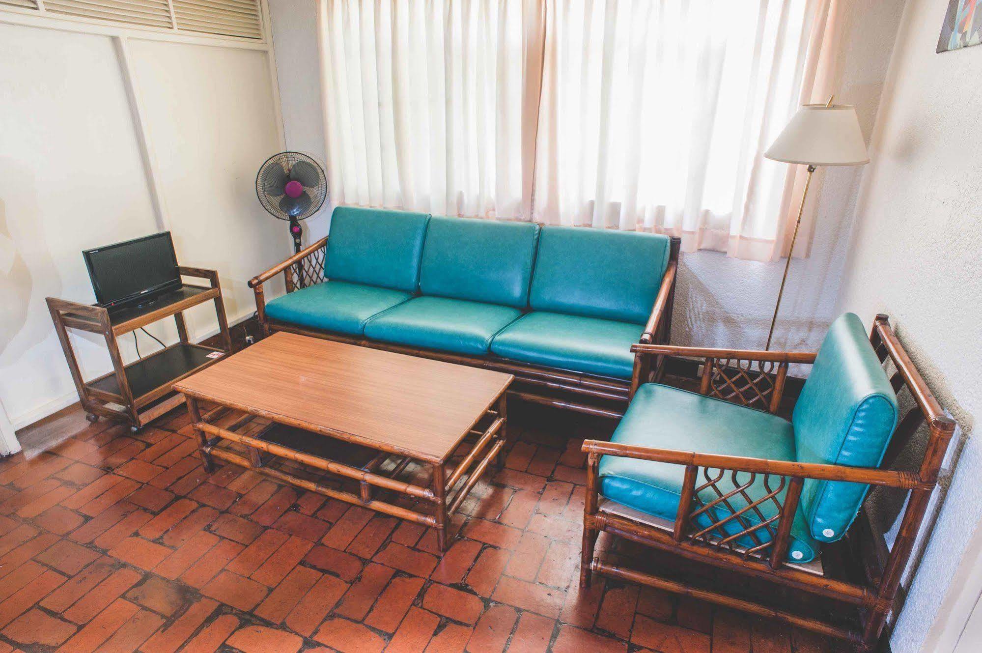 Reddoorz At Broadway Court Apartelle Quezon City Εξωτερικό φωτογραφία